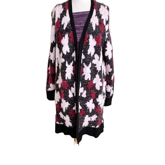 Walking sweater. Lane Bryant with black Burgundy and a creamy light pink - Picture 2 of 8